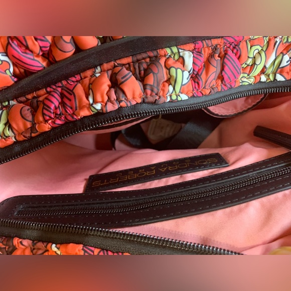 Sondra Roberts Women’s Large Squared Red Handbag - Picture 8 of 15